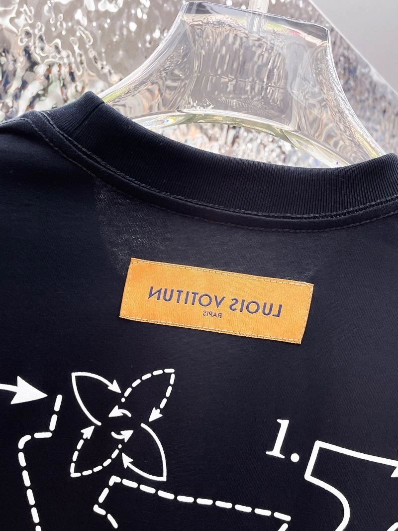 Louis Vuitton T-Shirts Trendsetting 137039