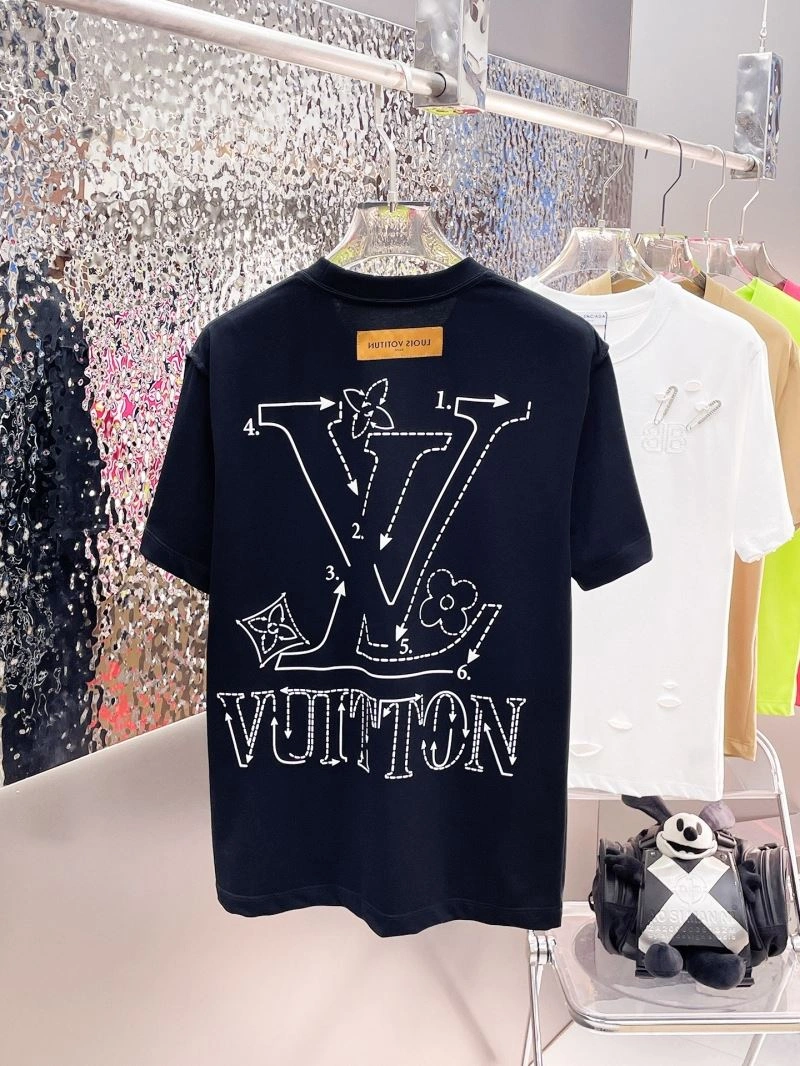 Louis Vuitton T-Shirts Trendsetting 137039