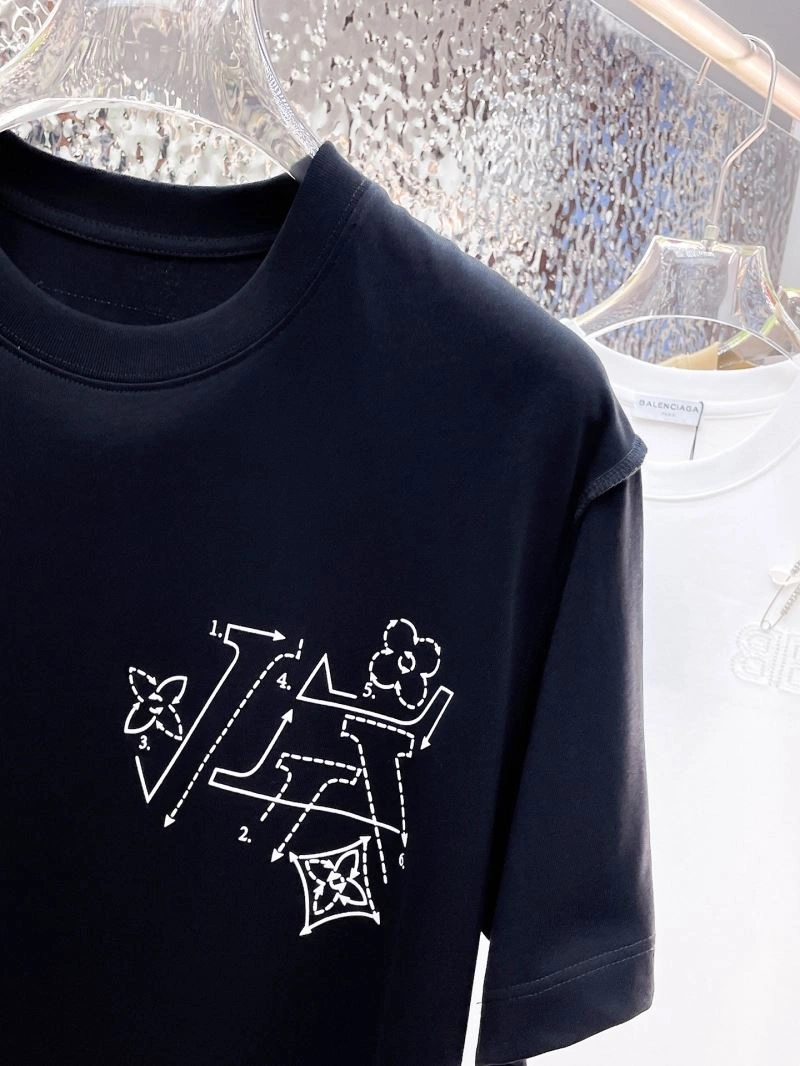 Louis Vuitton T-Shirts Trendsetting 137039