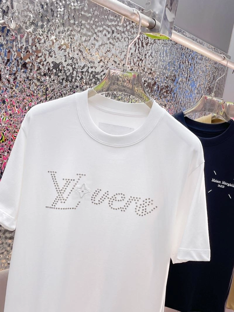 Louis Vuitton T-Shirts Fashionable 137037