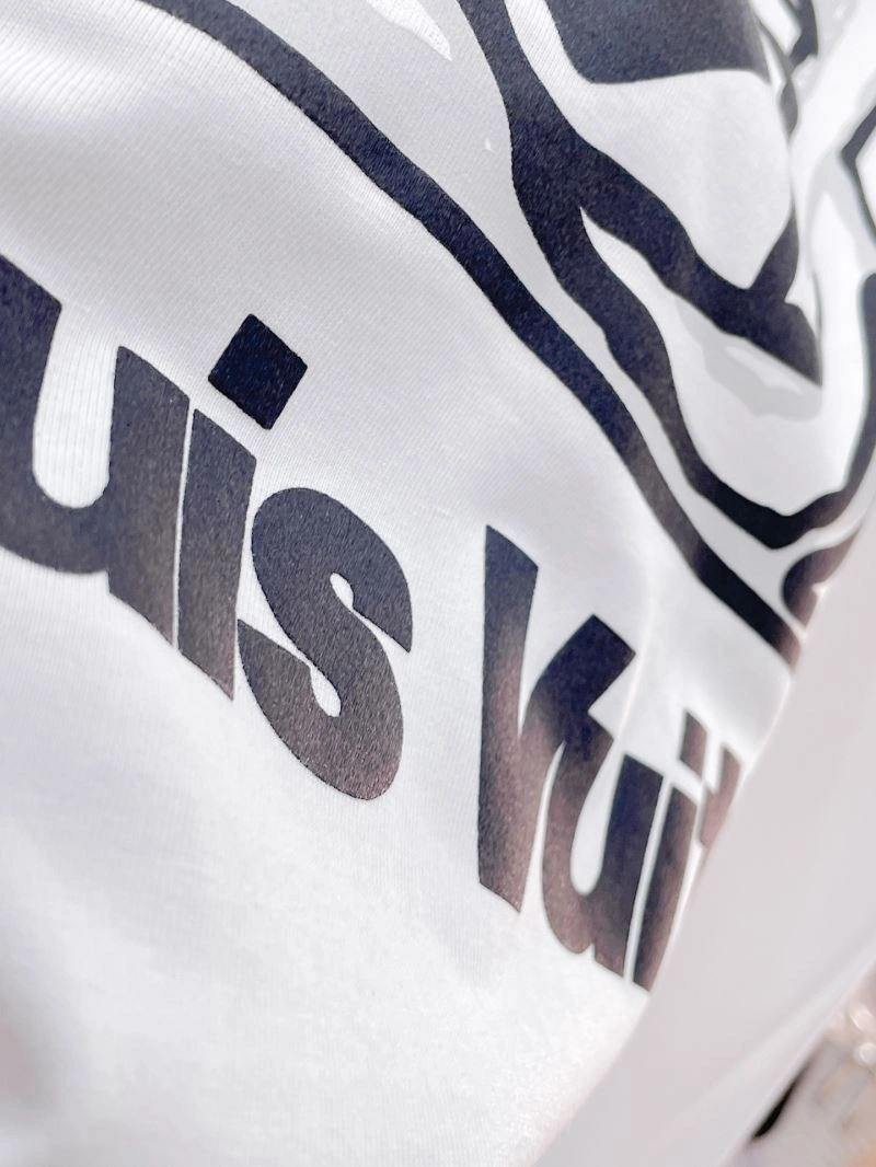 MoistureWicking Louis Vuitton T-Shirts 137033