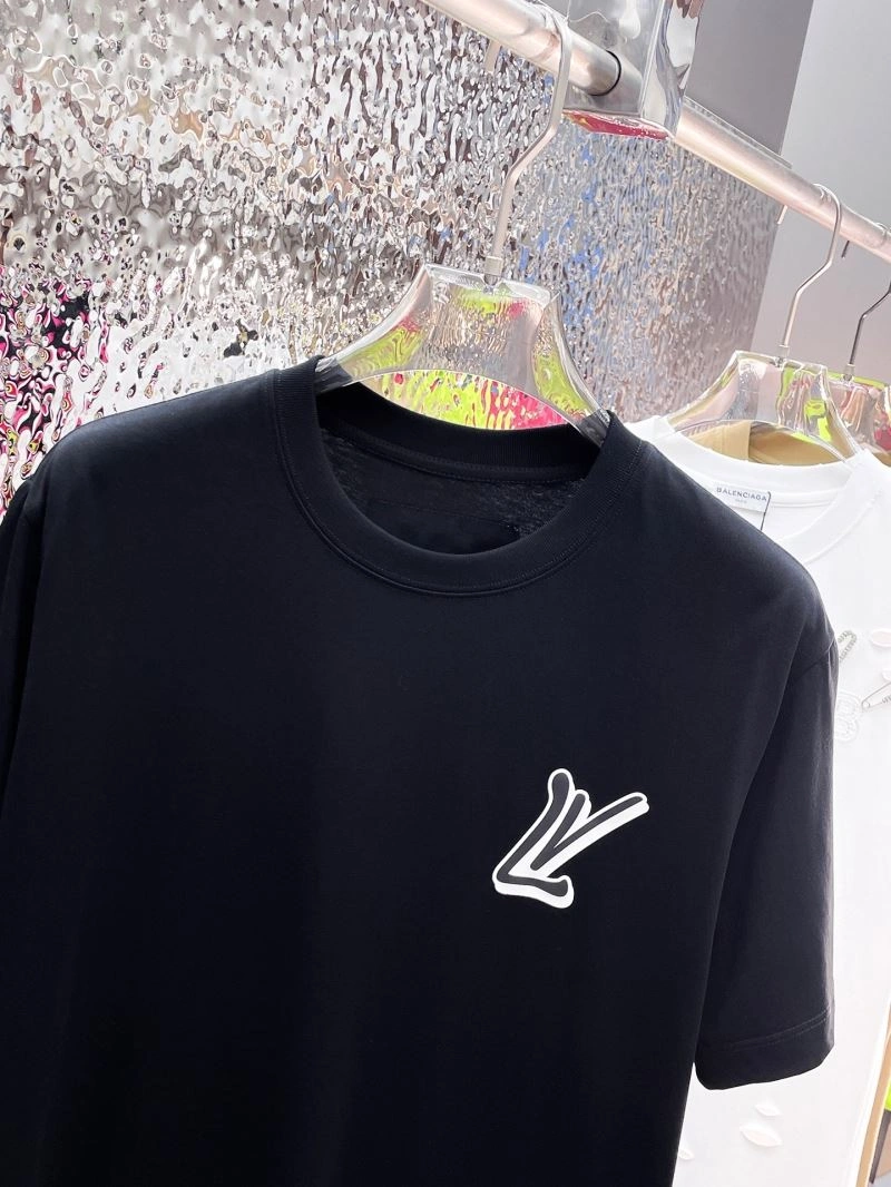 Classic Louis Vuitton T-Shirts 137025