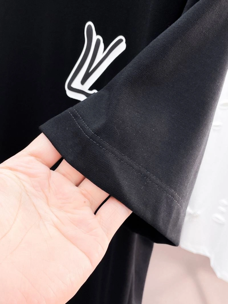 Classic Louis Vuitton T-Shirts 137025