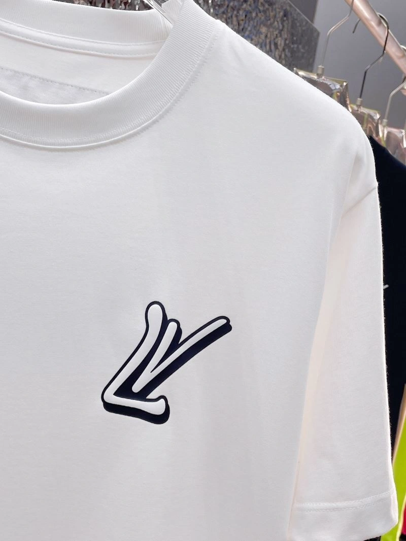 MoistureWicking Louis Vuitton T-Shirts 137032