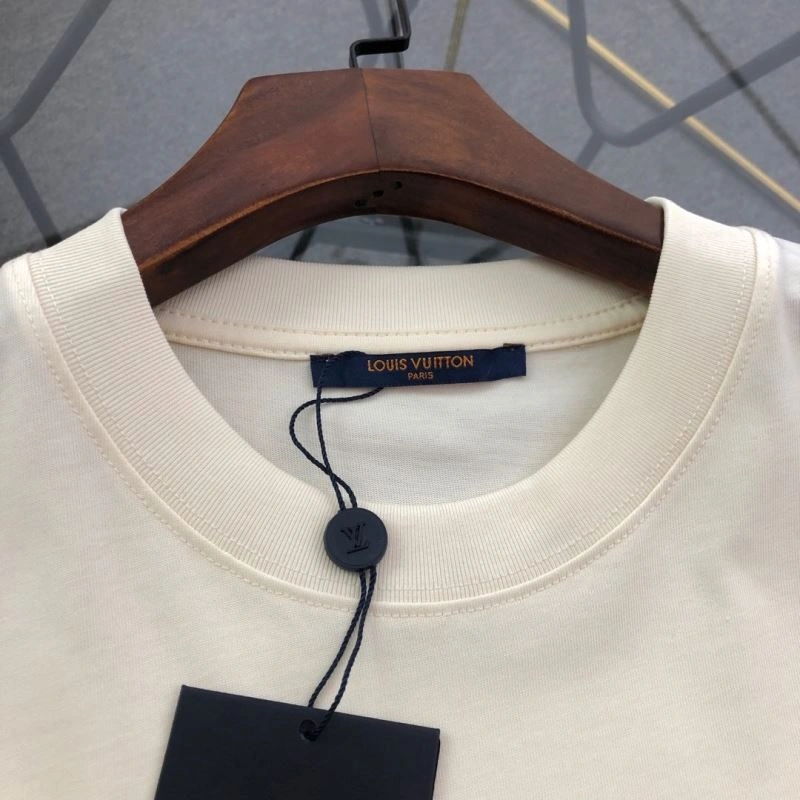 Louis Vuitton T-Shirts Soft 137031