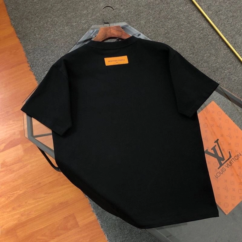 Flexible Louis Vuitton T-Shirts 137035