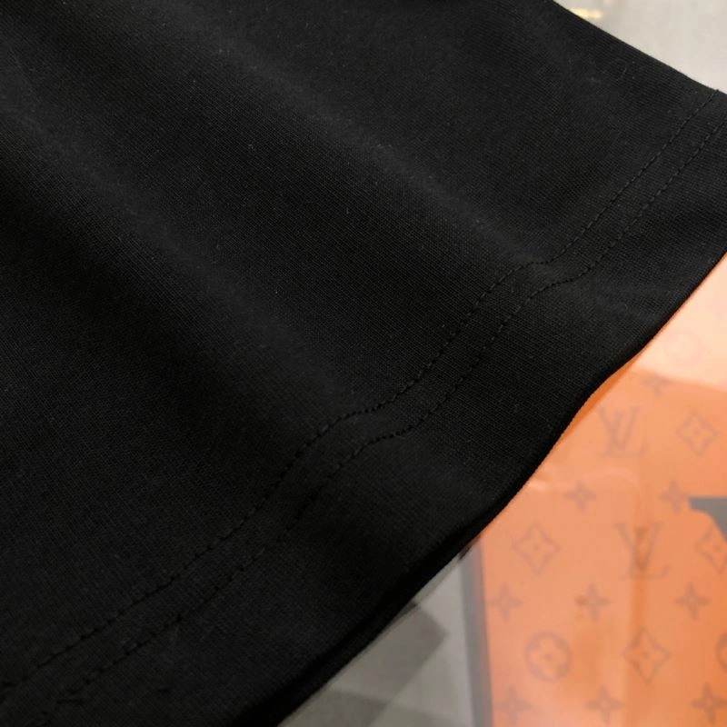 Flexible Louis Vuitton T-Shirts 137035