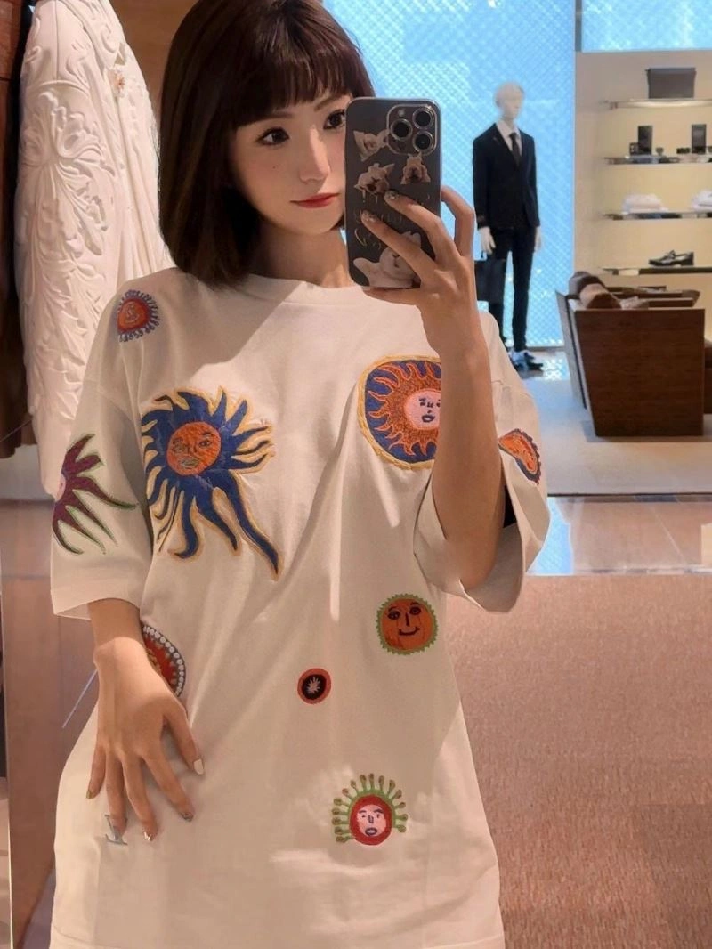 FashionForward Louis Vuitton T-Shirts 137052
