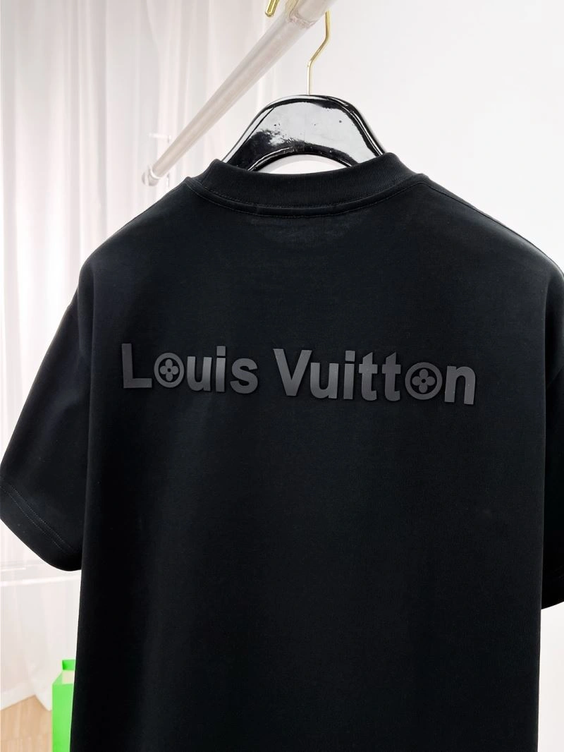 Sporty Louis Vuitton T-Shirts 137023