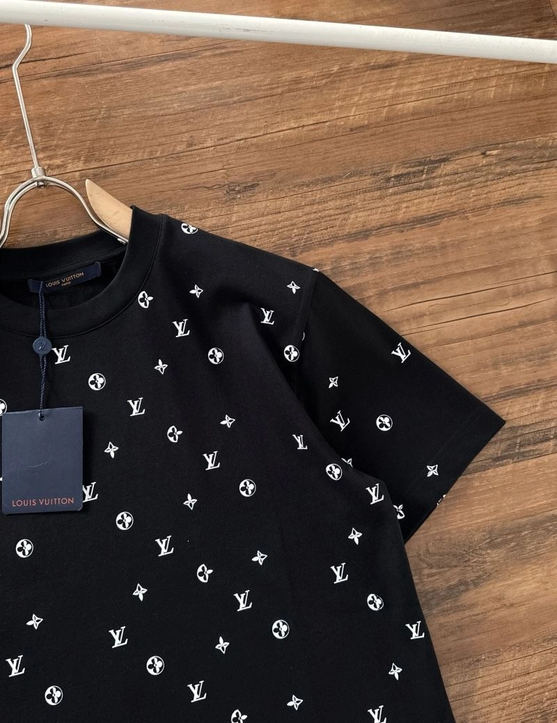 Louis Vuitton T-Shirts Bold 137015