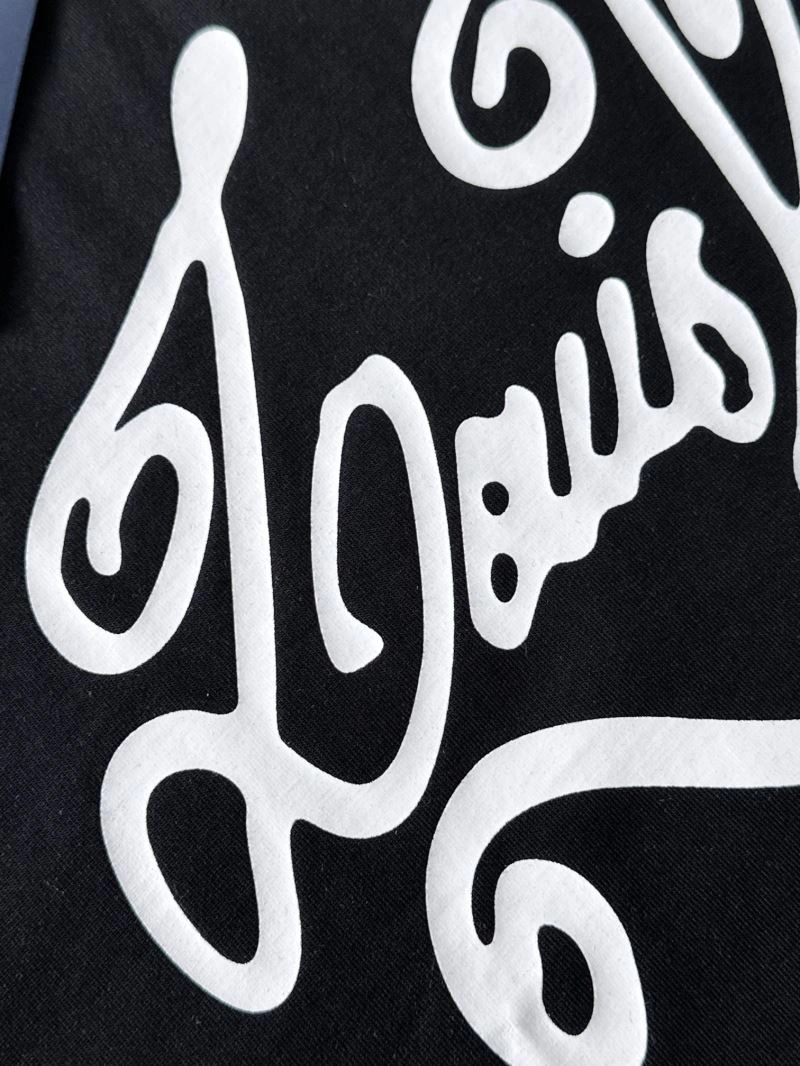 FreshLook Louis Vuitton T-Shirts 137012
