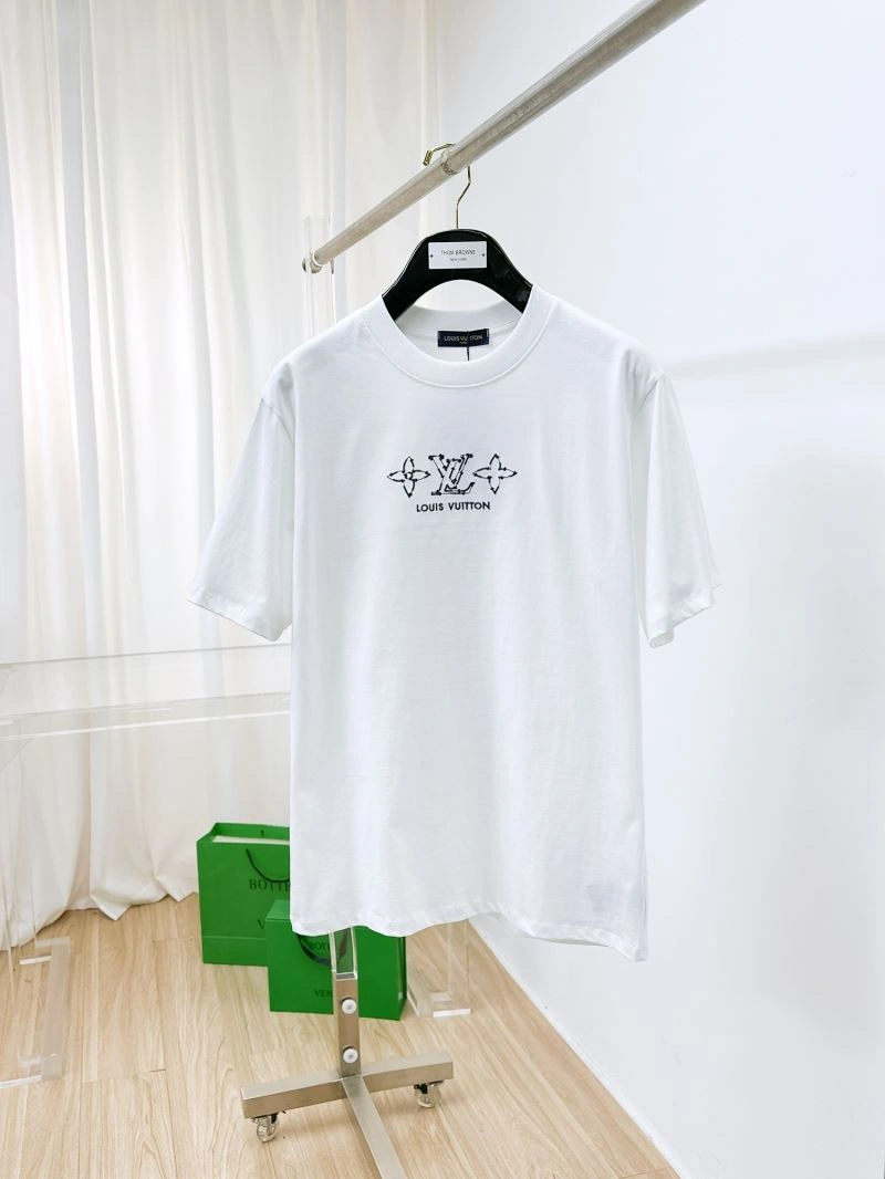 Casual Louis Vuitton T-Shirts 136331