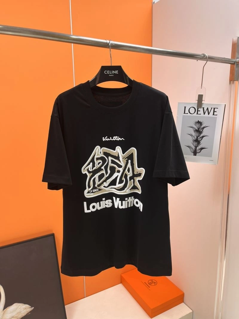 Sophisticated Louis Vuitton T-Shirts 136335