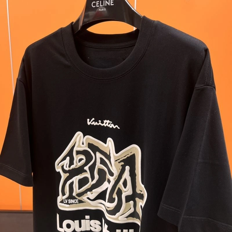 Sophisticated Louis Vuitton T-Shirts 136335