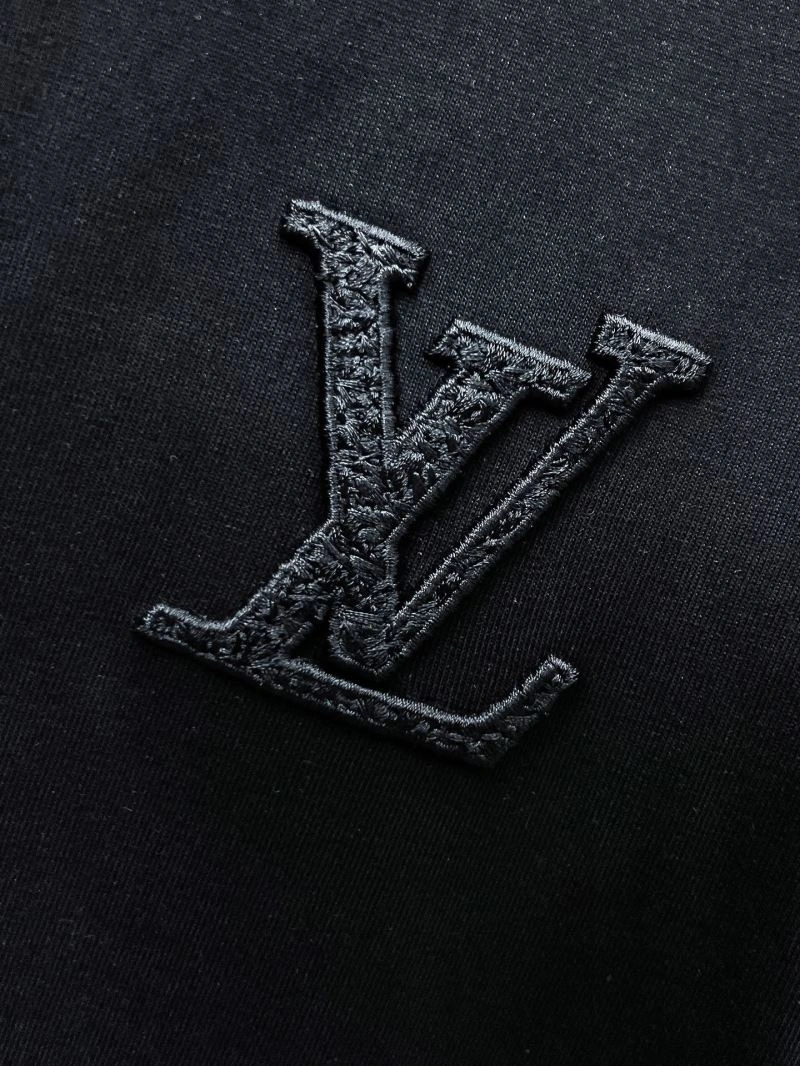 Louis Vuitton T-Shirts Elegant 136343
