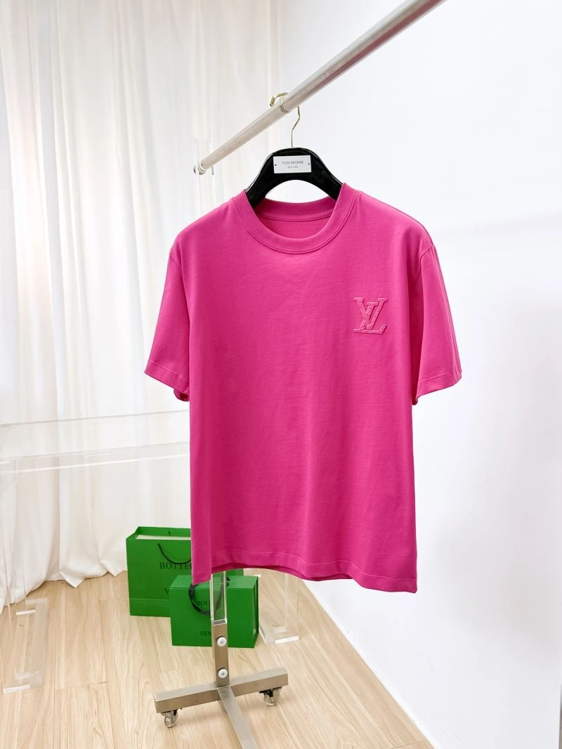 TravelReady Louis Vuitton T-Shirts 136333