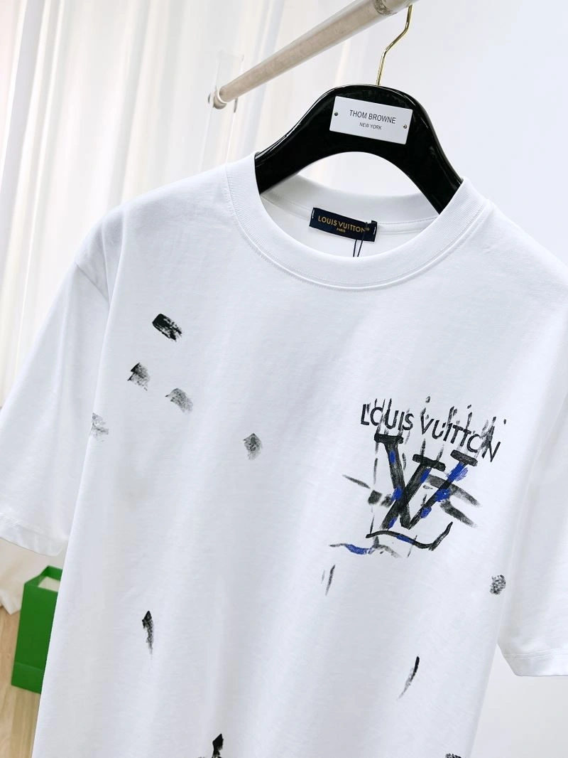 StreetReady Louis Vuitton T-Shirts 136325