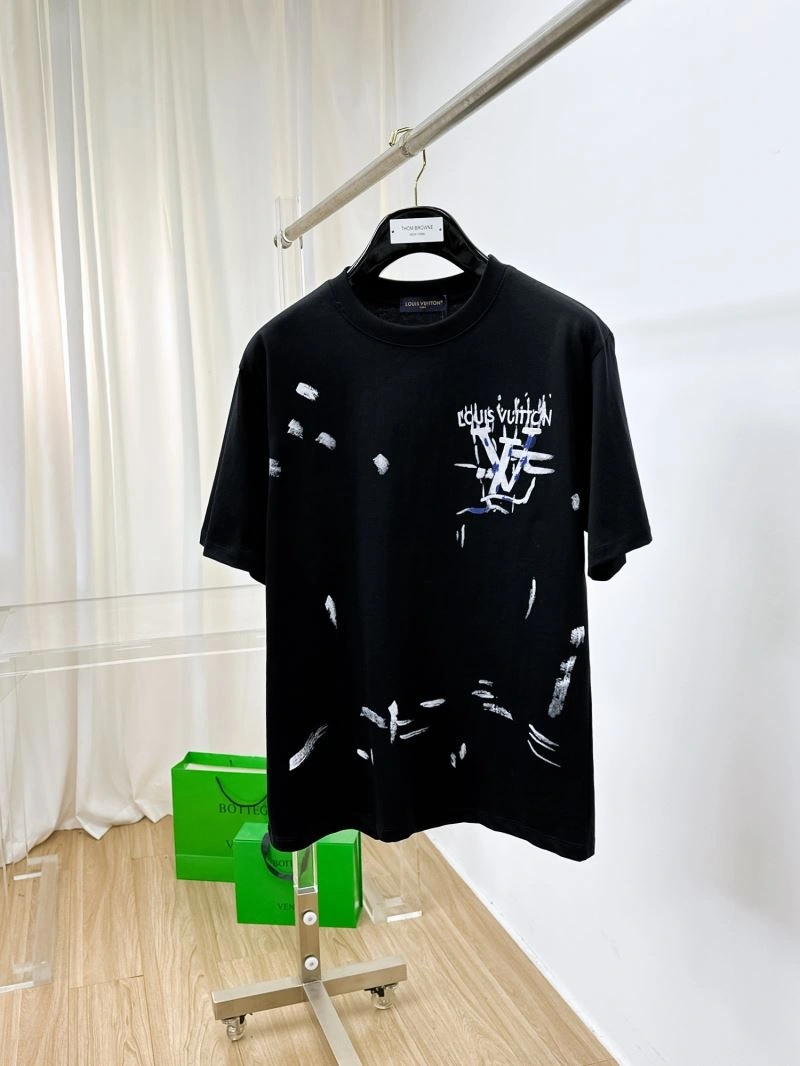 AllSeason Louis Vuitton T-Shirts 136324