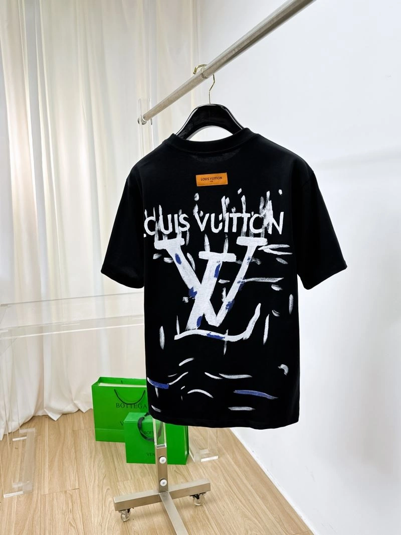 AllSeason Louis Vuitton T-Shirts 136324