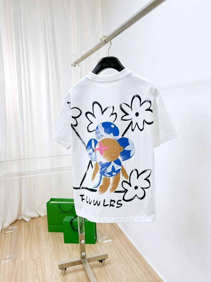Compact Louis Vuitton T-Shirts 136316