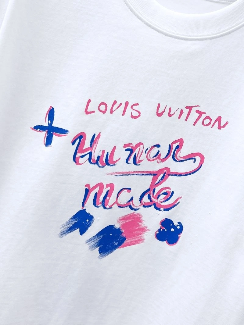 Compact Louis Vuitton T-Shirts 136316