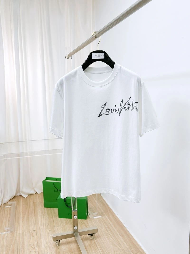 Louis Vuitton T-Shirts Sustainable 136290