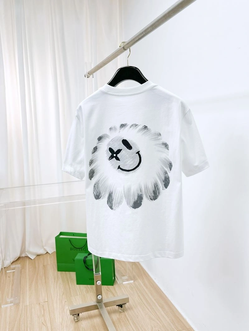 Louis Vuitton T-Shirts Sustainable 136290