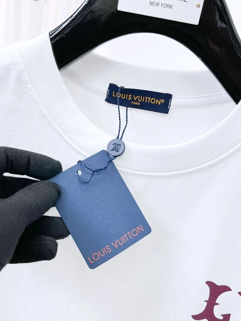Louis Vuitton T-Shirts HighPerformance 136303