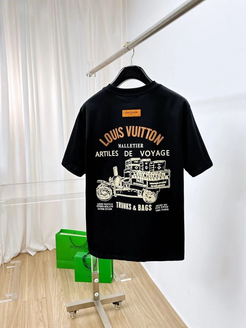 Snug Louis Vuitton T-Shirts 136310