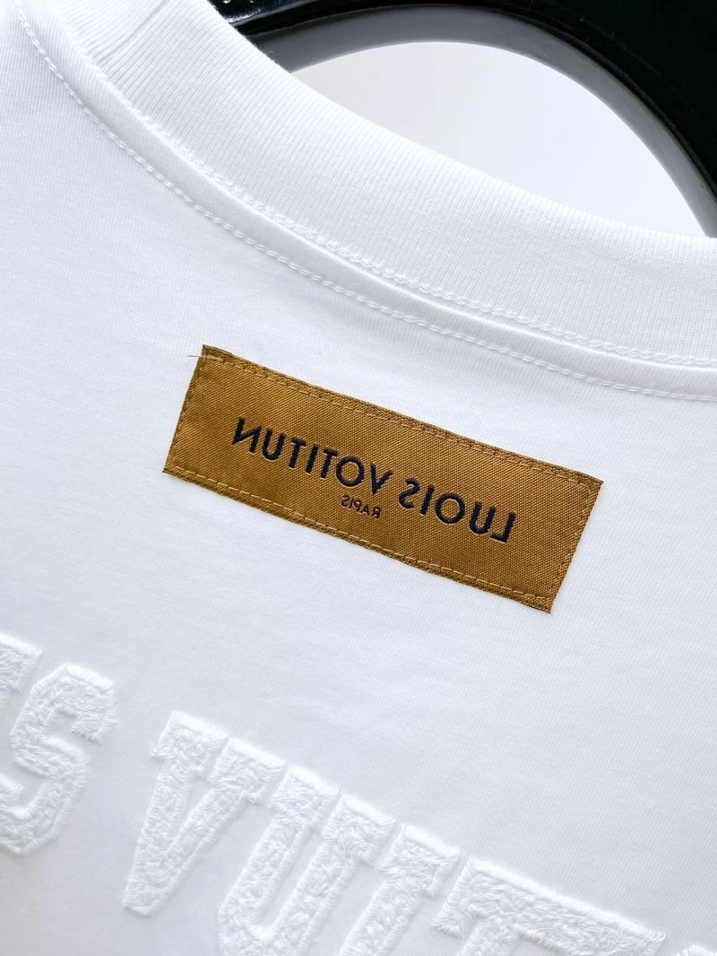 Bright Louis Vuitton T-Shirts 136320