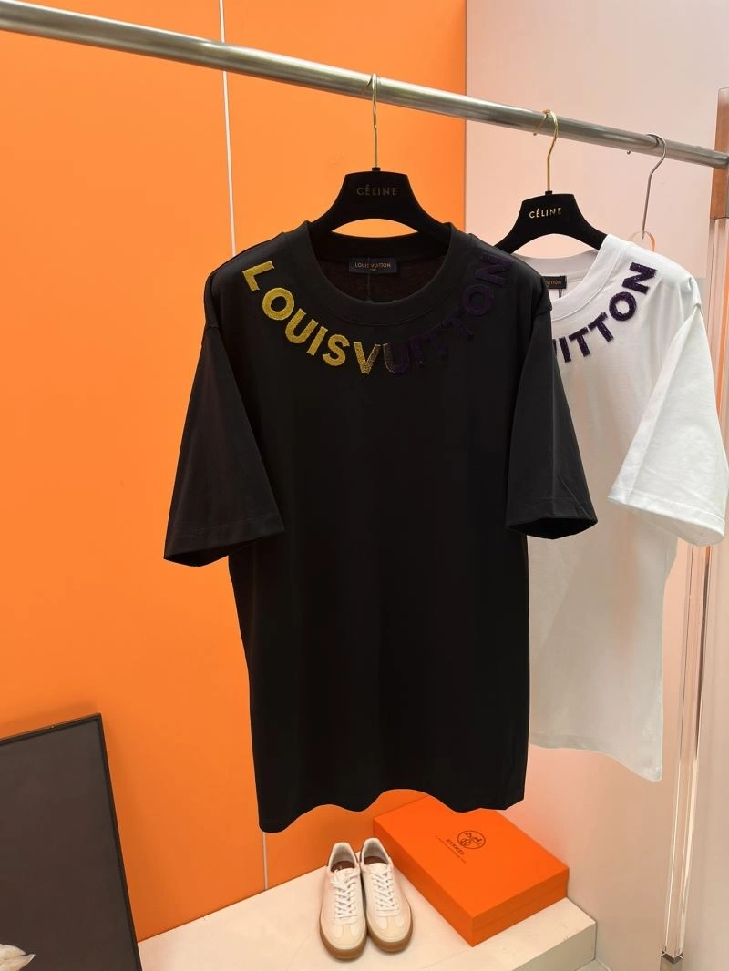 Lightweight Louis Vuitton T-Shirts 136301