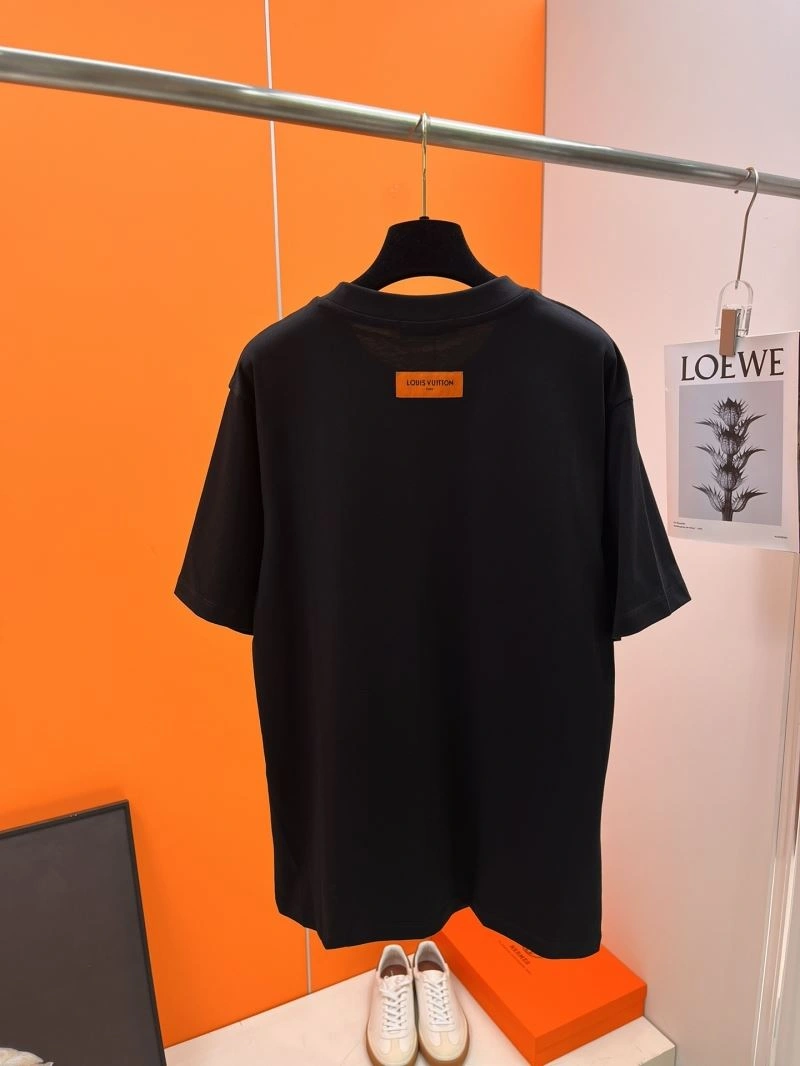 Lightweight Louis Vuitton T-Shirts 136301