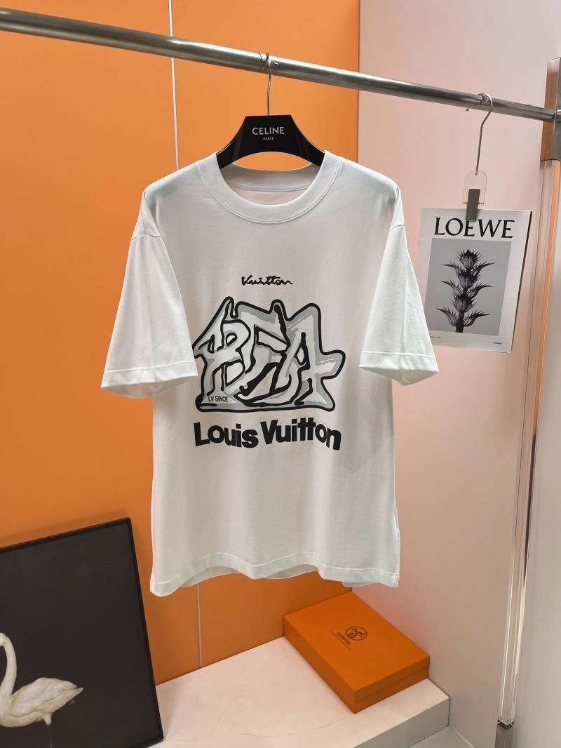 SmoothTexture Louis Vuitton T-Shirts 136319