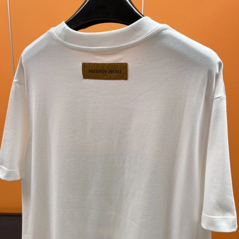 SmoothTexture Louis Vuitton T-Shirts 136319
