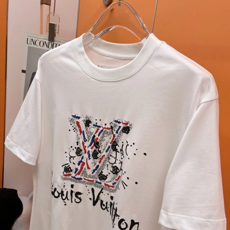 WeatherProof Louis Vuitton T-Shirts 136317