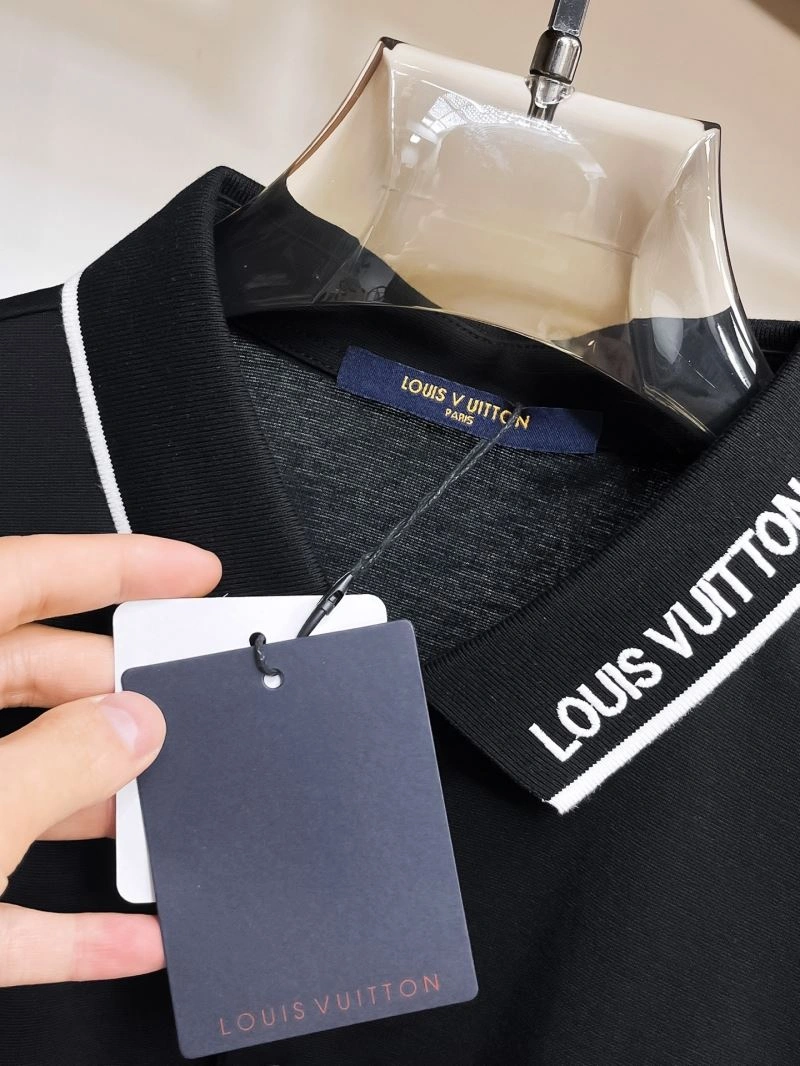 Elegant Louis Vuitton T-Shirts 136291
