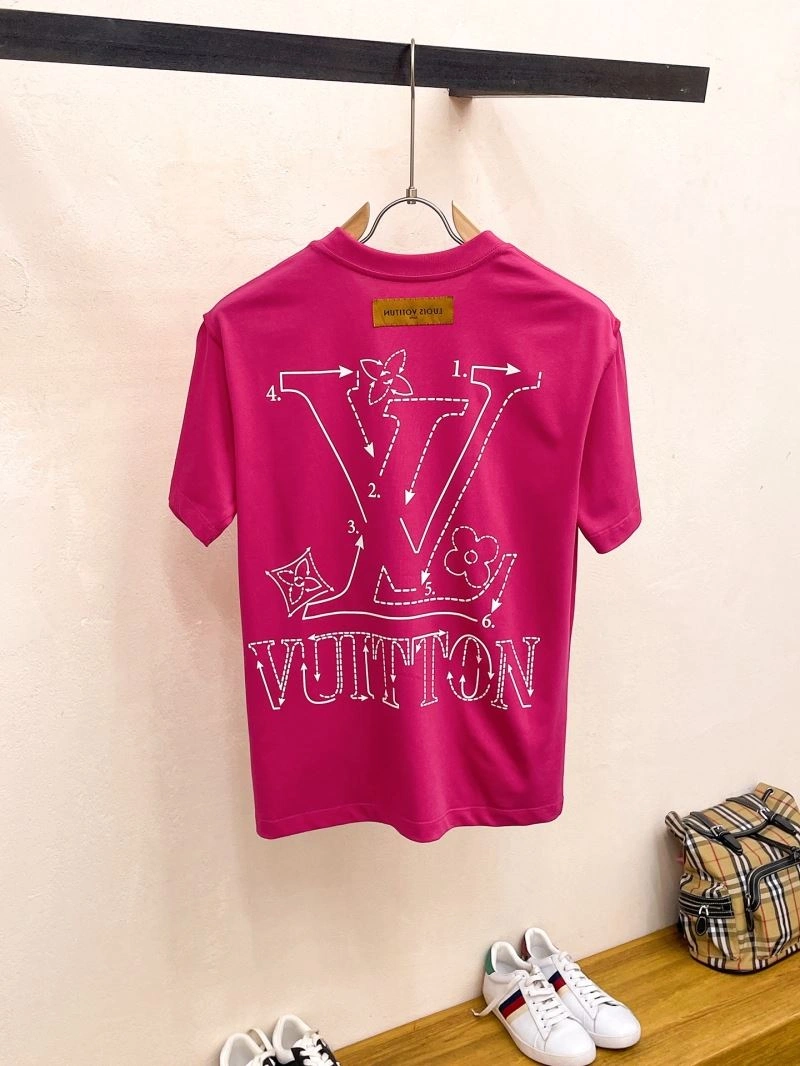 Compact Louis Vuitton T-Shirts 136306