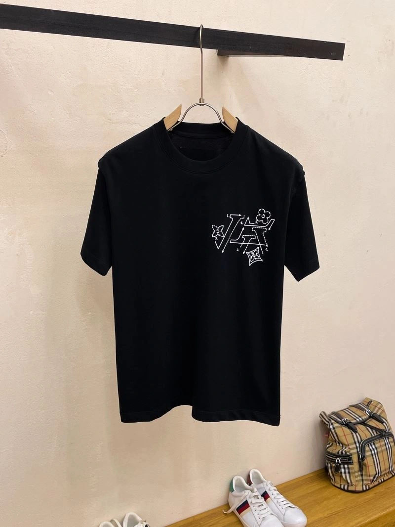 Louis Vuitton T-Shirts Cozy 136364
