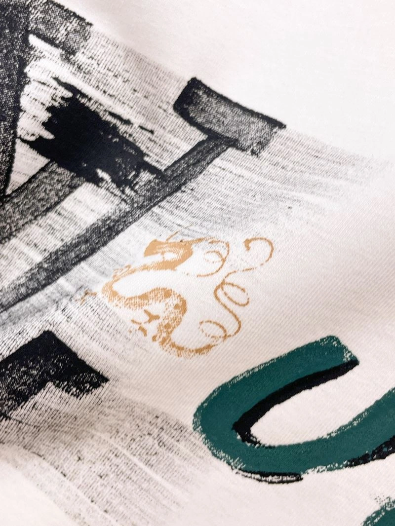 Louis Vuitton T-Shirts Timeless 136289