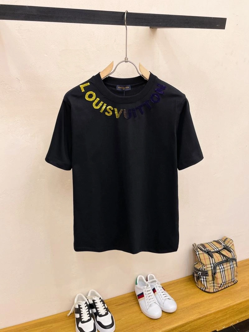Neat Louis Vuitton T-Shirts 136288