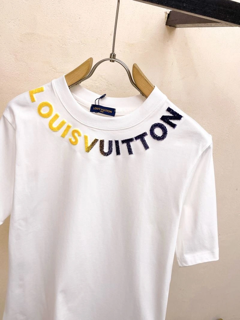 Louis Vuitton T-Shirts Neat 136287