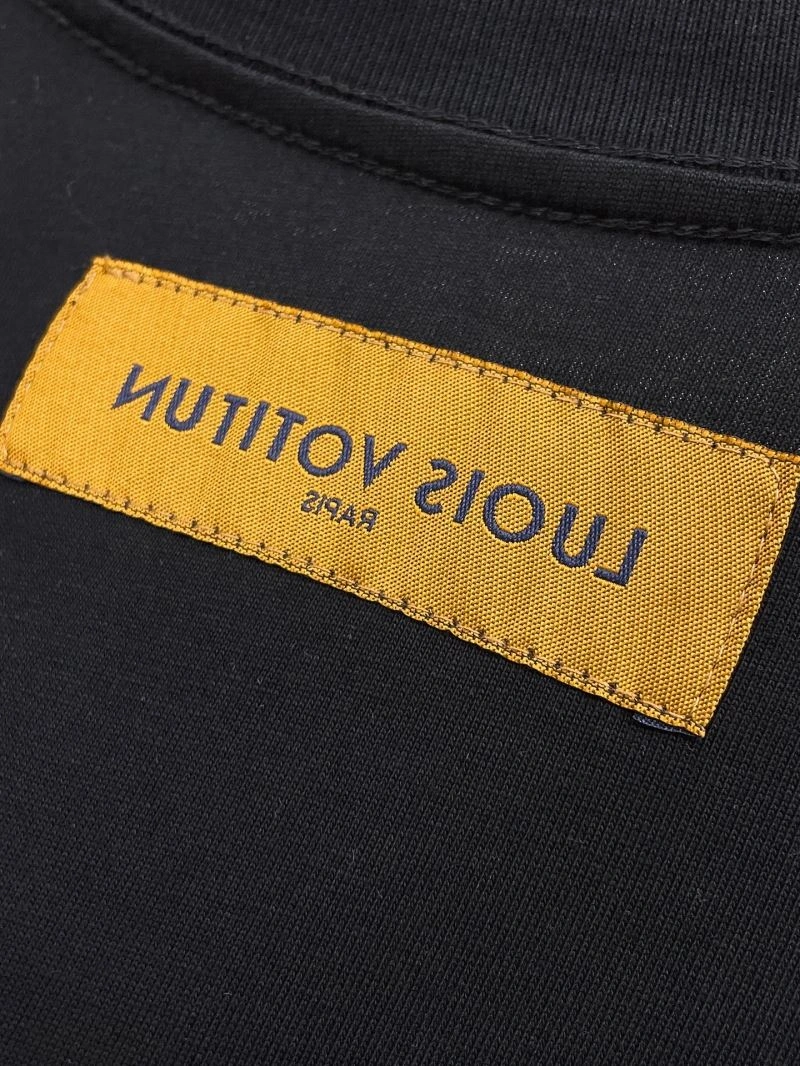 Chic Louis Vuitton T-Shirts 136286