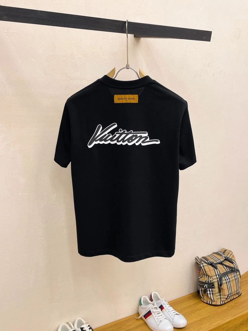 Chic Louis Vuitton T-Shirts 136286