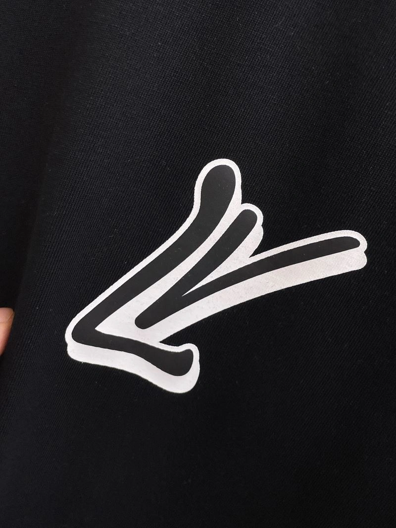 Chic Louis Vuitton T-Shirts 136286