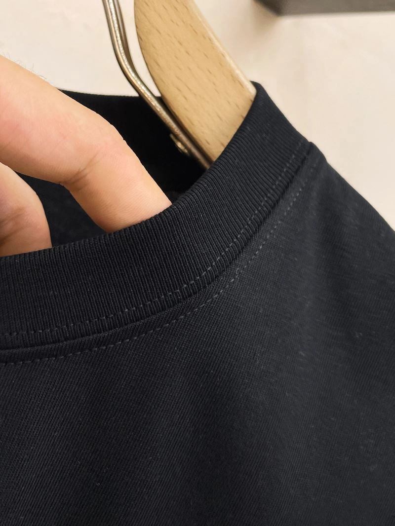 Chic Louis Vuitton T-Shirts 136286