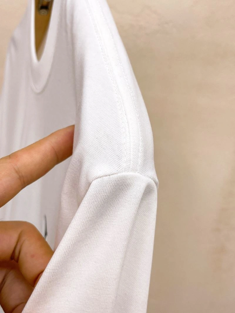 Louis Vuitton T-Shirts Soft 136284