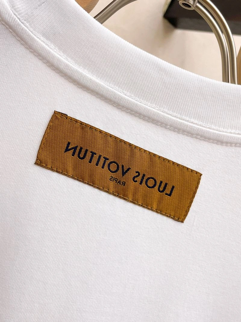 Chic Louis Vuitton T-Shirts 136283