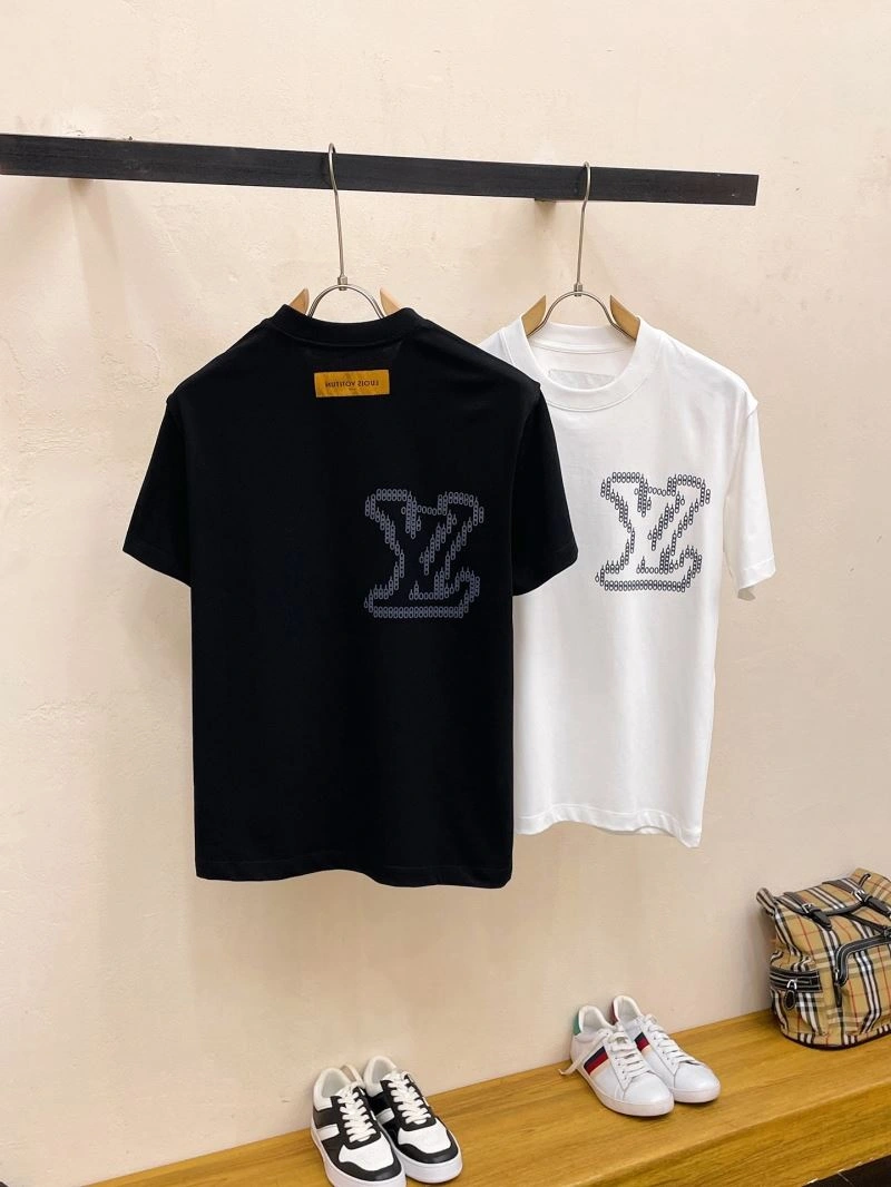 SmoothTexture Louis Vuitton T-Shirts 136282