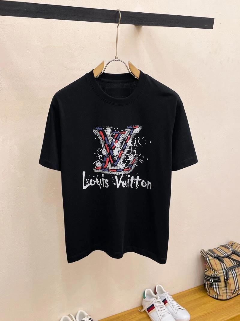 Seasonal Louis Vuitton T-Shirts 136257