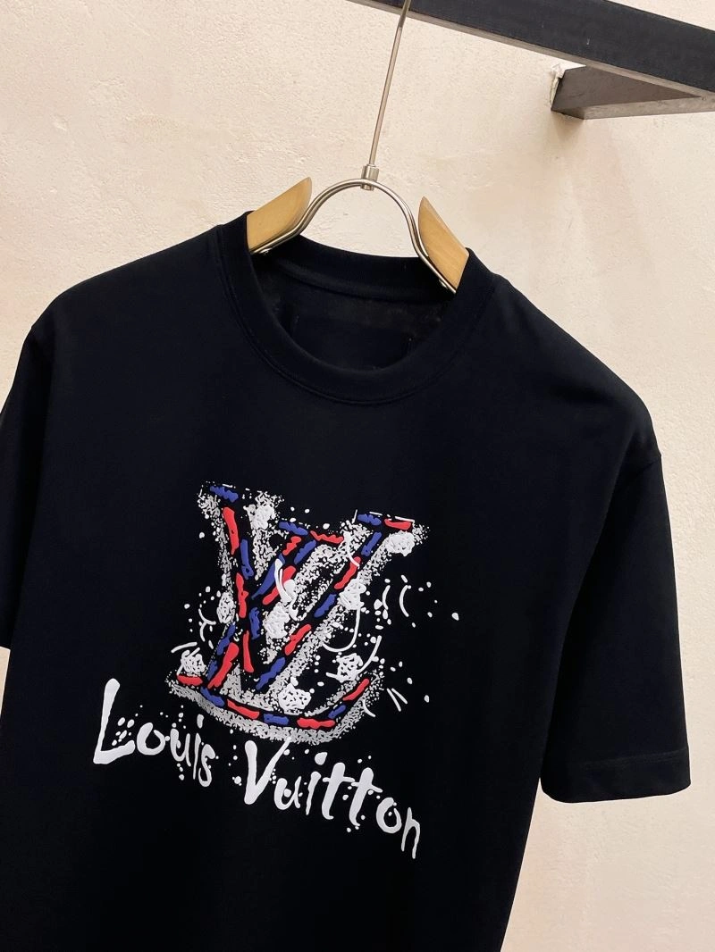 Seasonal Louis Vuitton T-Shirts 136257